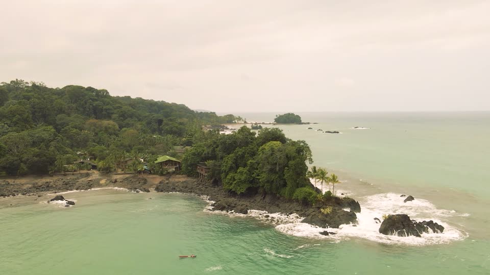 Isla y playa del Pacífico chocoano